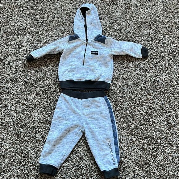 Toddler Calvin Klein Jeans set size 12M - Picture 1 of 6